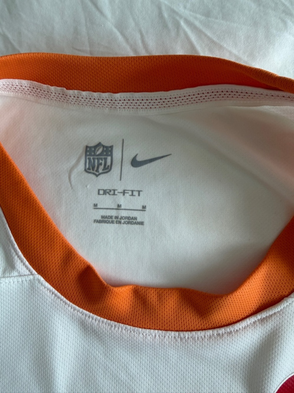 Nike NFL Tampa Bay Buccaneers Shirt - M - Picture 3 of 3